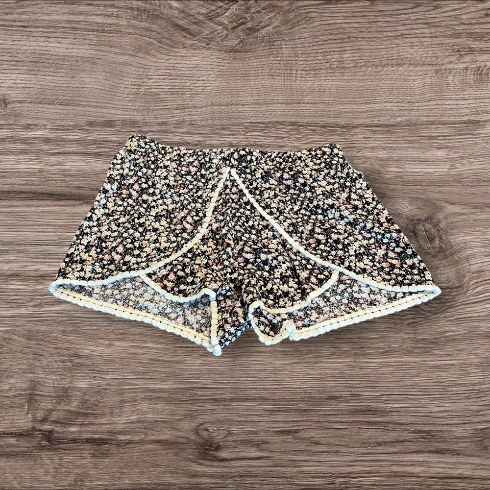 Altar’d State Floral Shorts High Waist Fringe Size Large